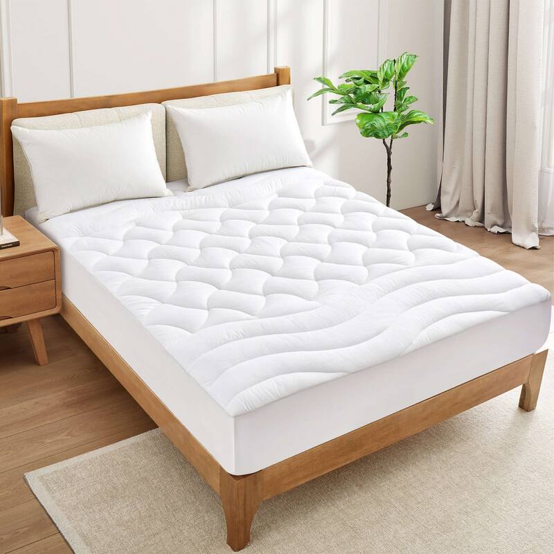 The Beyond Bed™ Cooling Waterproof Quilted Mattress Pad with Elastic Deep Pocket - White