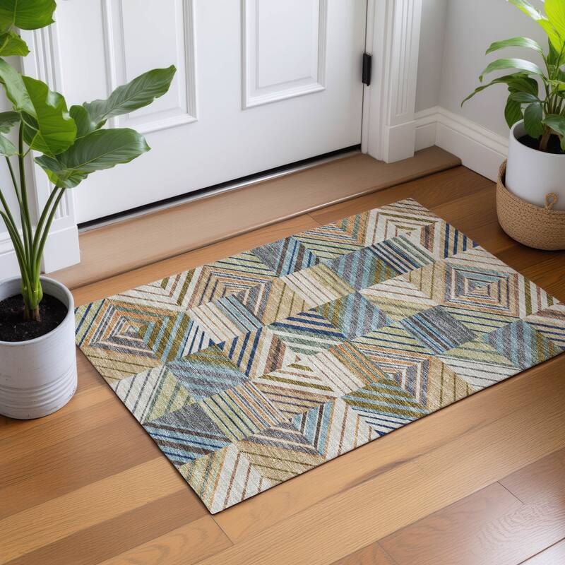 Machine Washable Indoor/ Outdoor Geo Mosaic Chantille Rug