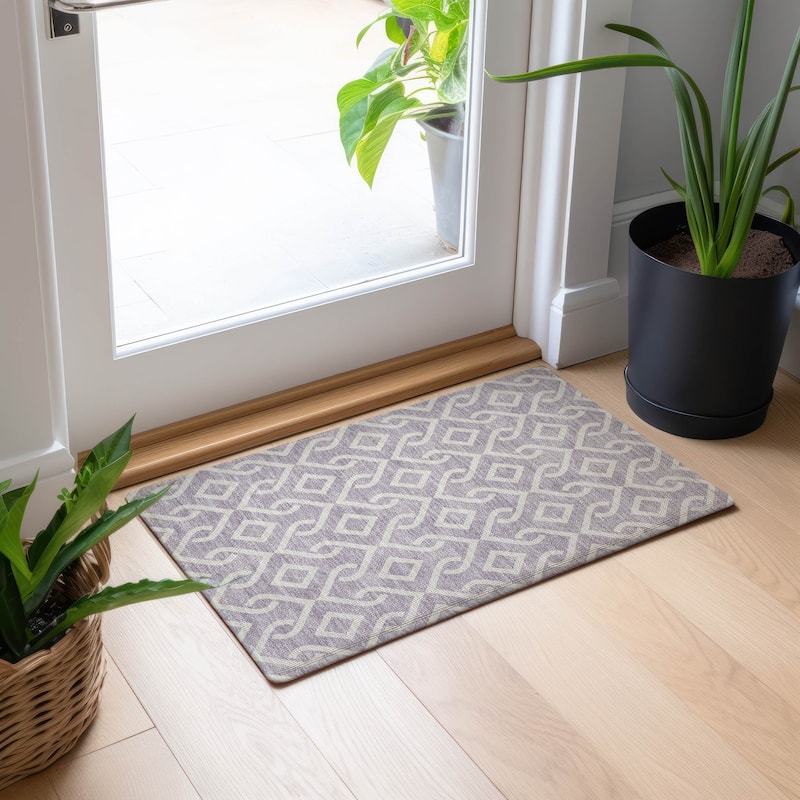 Machine Washable Indoor/ Outdoor Chantille Scroll Trellis Rug - Lavender - 1'8" x 2'6"