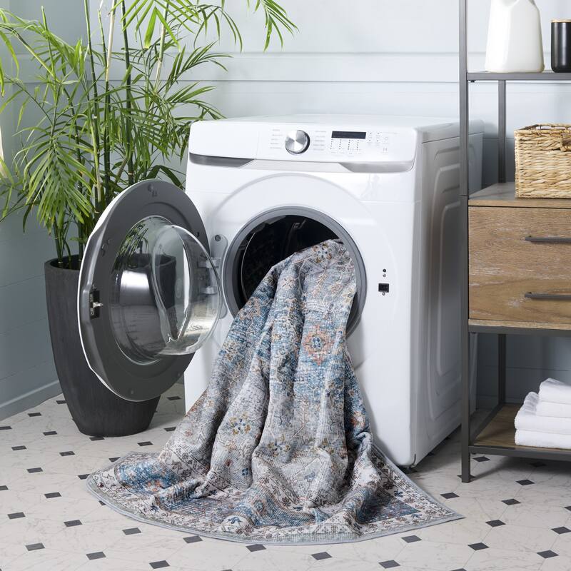 SAFAVIEH Arizona Sharifa Machine Washable & Slip Resistant Rug