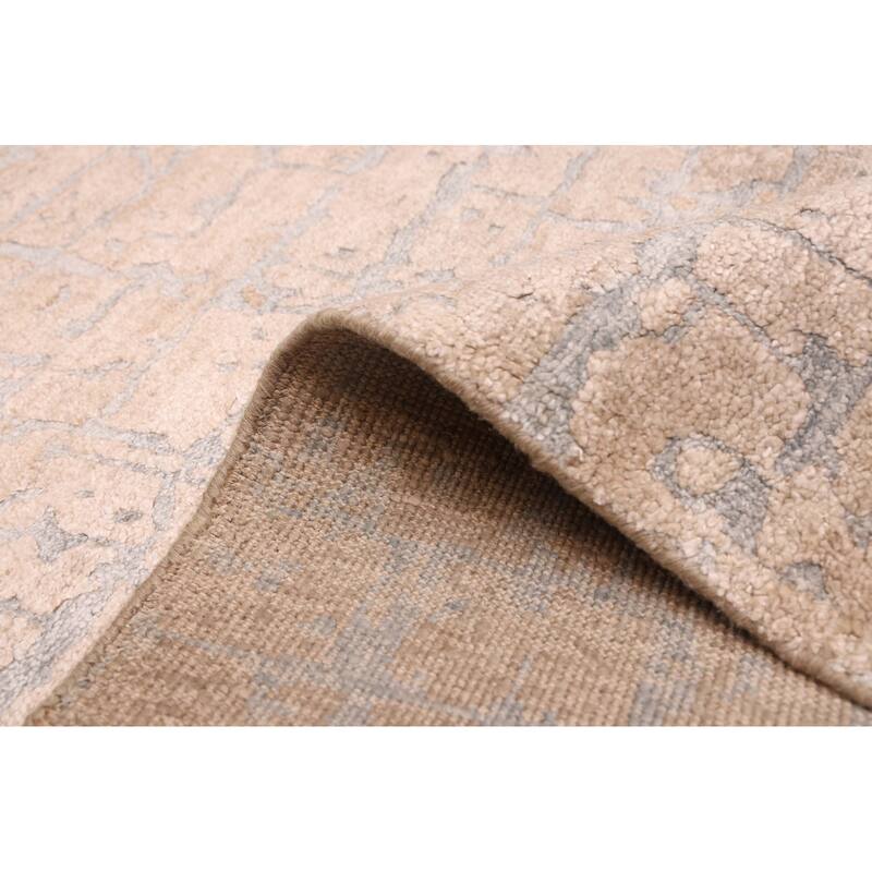 ECARPETGALLERY Hand-knotted Legacy Beige Silk Rug - 5'4 x 7'8