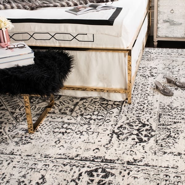 slide 2 of 33, SAFAVIEH Evoke Deb Vintage Boho Medallion Distressed Rug 9' x 12' - Ivory/Black - Rectangle