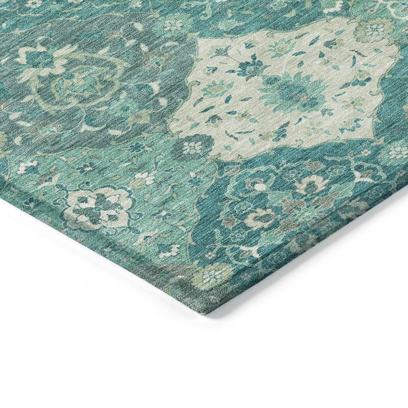 Machine Washable Indoor/ Outdoor Traditional Panel Chantille Rug