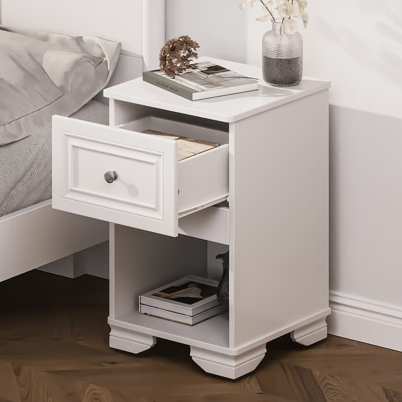 Nightstand With Drawer And Open Shelf, Retro Style Bedside Table With Classic Design And Metal Handle