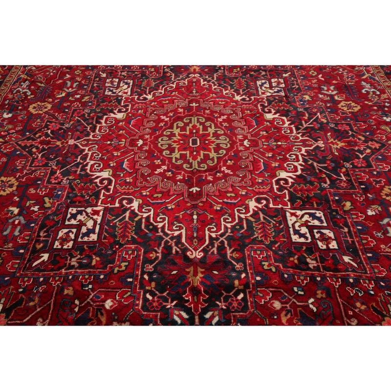 10'2''x13'6'' Hand Knotted Wool Red Heriz Traditional Plush Pile Rug - 10' 2'' x 13' 6''