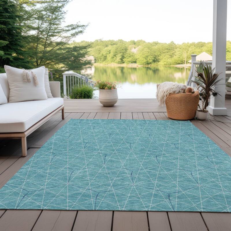 Machine Washable Indoor/ Outdoor Mosaic Geo Chantille Rug