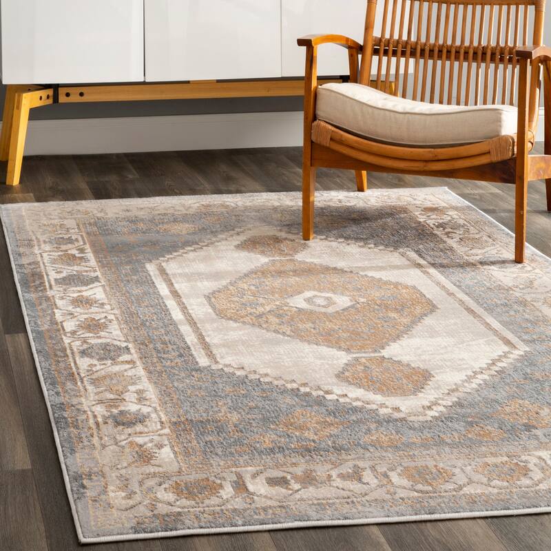 Nuloom Vintage Giada Area Rug - 5' x 8' - Beige - Rectangle