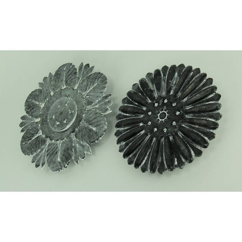 Distressed Embossed Tin Flower Decorative Wall Plaque Set Of 2