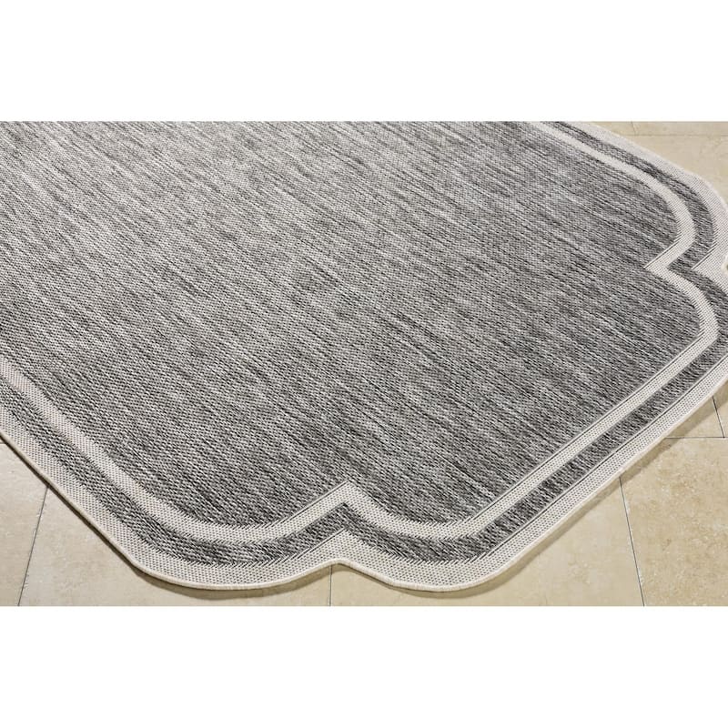 Livabliss Miami Beach Traditional Indoor/Outdoor Area Rug