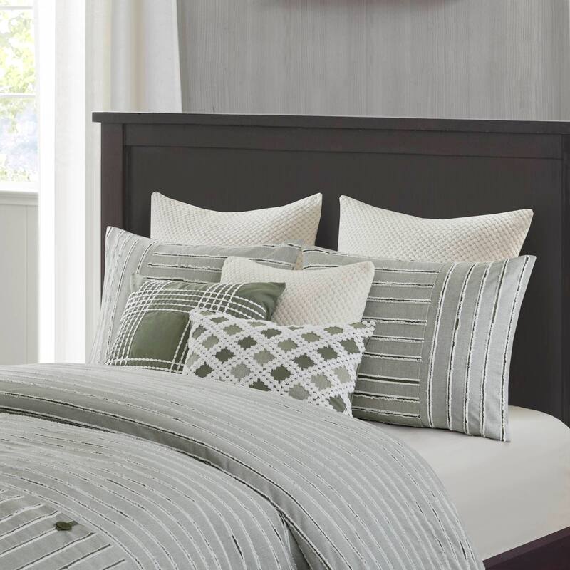 Madison Park Signature Essence Oversized Cotton Clipped Jacquard Comforter Set with Euro Shams and Throw Pillows