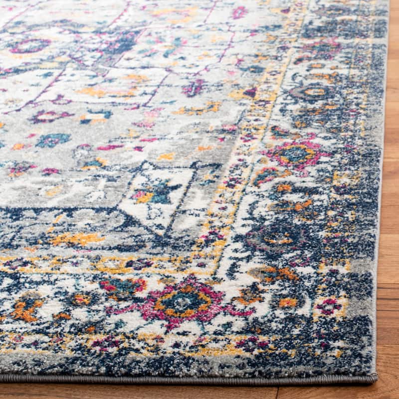 SAFAVIEH Evoke Spasenka Vintage Boho Medallion Rug