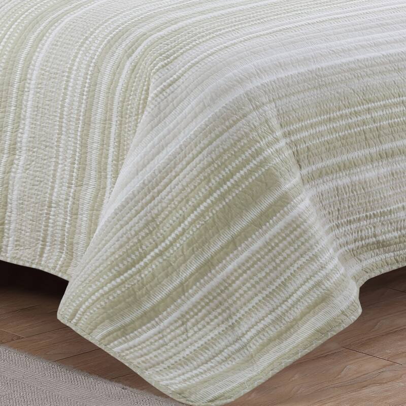 Estate Collection Taj Quilt Set