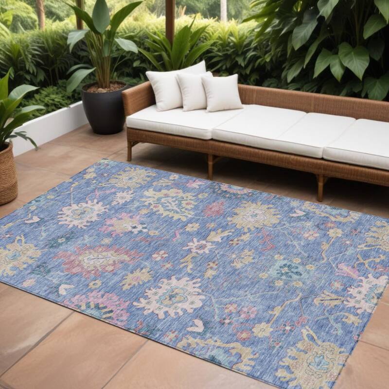 HomeRoots Floral Transitional Rectangle Outdoor Rug - 8' X 10'