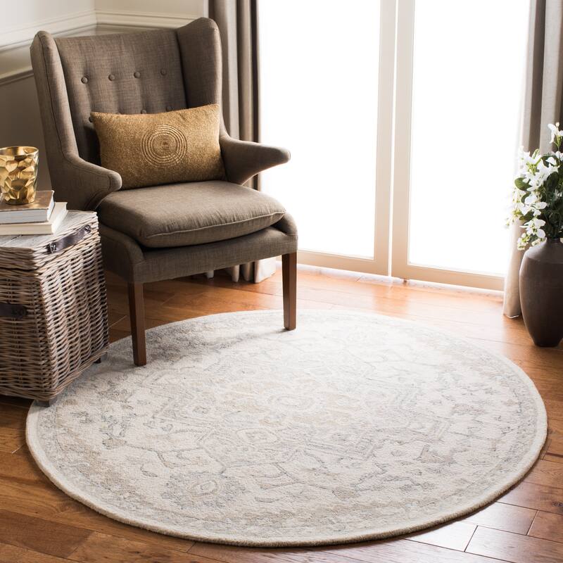 SAFAVIEH Handmade Micro-Loop Gulseven Medallion Wool Rug - 3' Round - Ivory/Beige