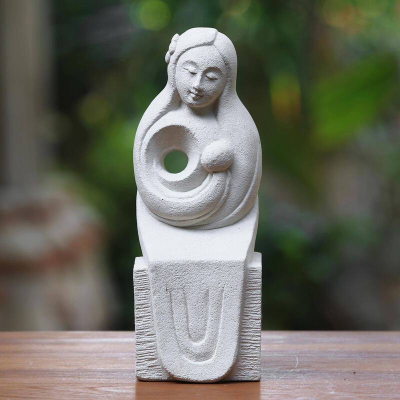 Handmade Mothers Love Sandstone sculpture (Indonesia) - 37 x 20 x 19