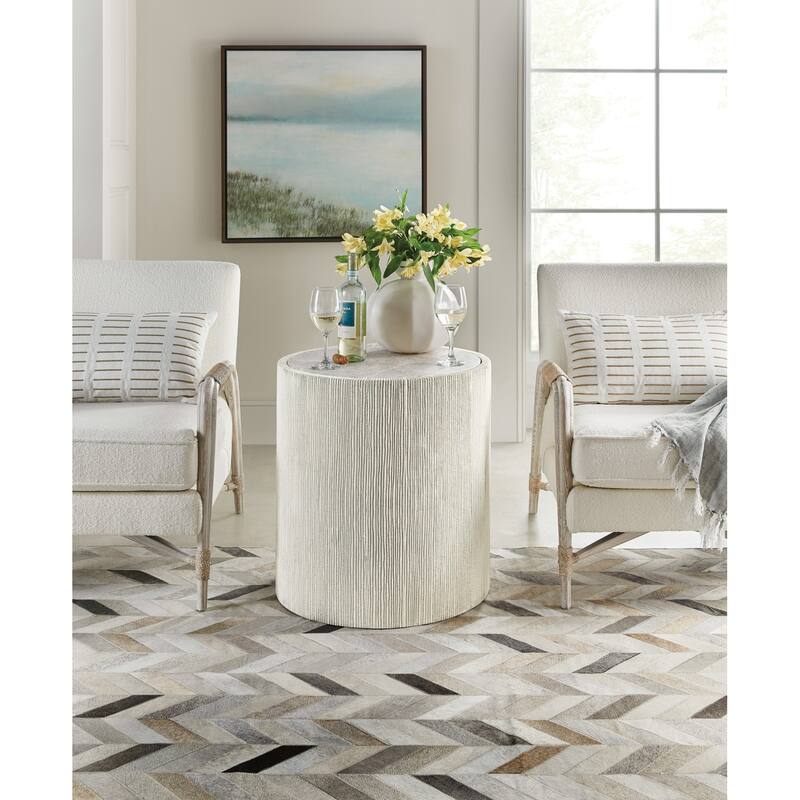 Hooker Furniture 6350-80316 22" Diameter Wood Veneer End Table