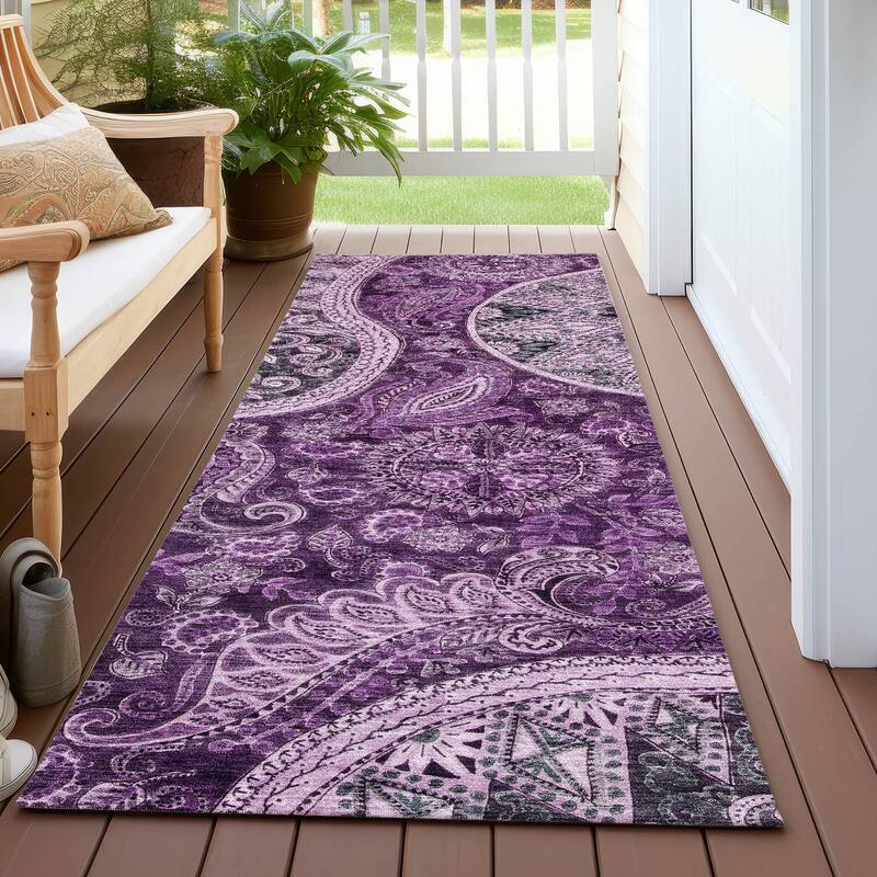 Machine Washable Indoor/ Outdoor Modern Paisley Chantille Rug