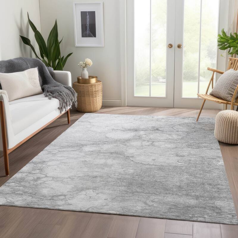 Machine Washable Indoor/ Outdoor Chantille Abstract Modern Rug - Silver - 5' x 7'6"