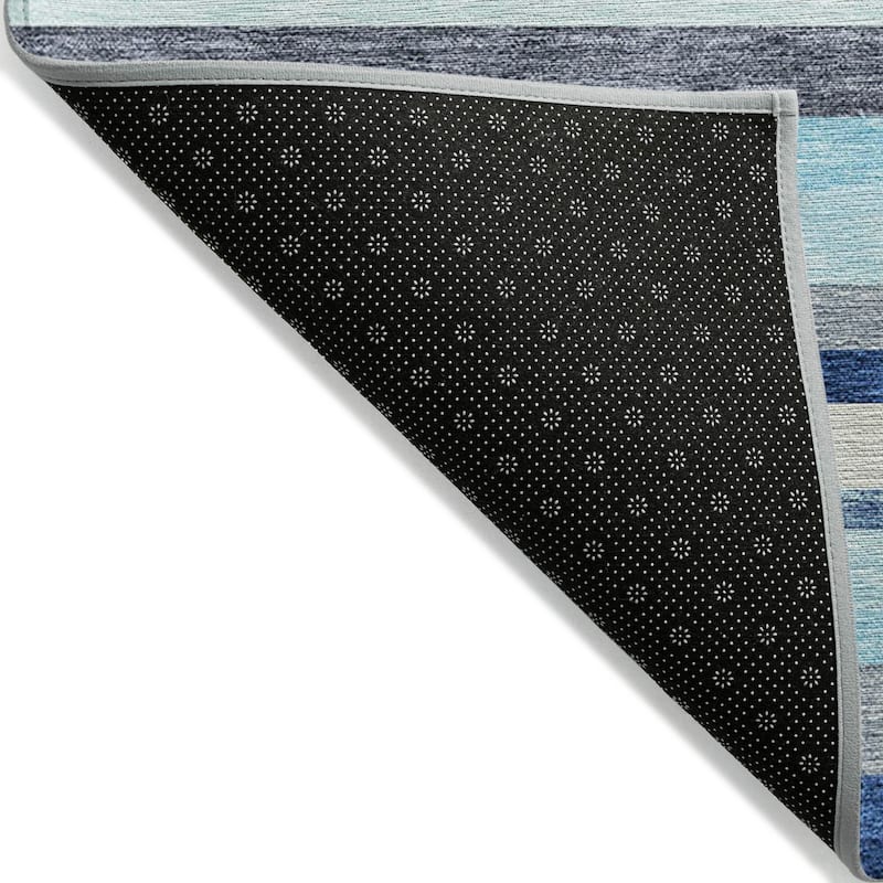 Machine Washable Indoor/ Outdoor Modern Stripes Chantille Rug