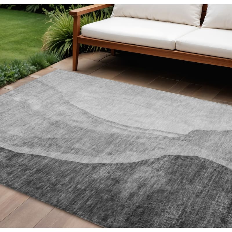 HomeRoots Abstract Transitional Rectangle Outdoor Rug - 10' X 14'