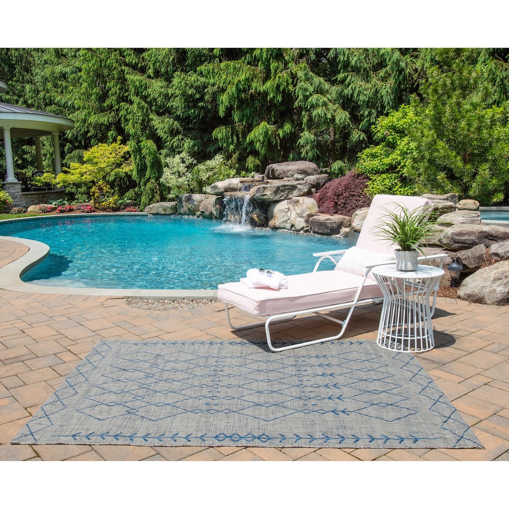 Skyline Decor Grey Villa Rugs in Rectangle Shape - 2' X 3'
