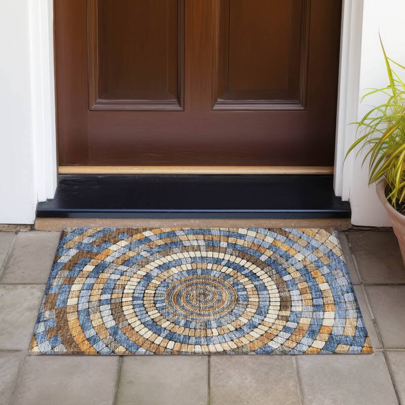 Machine Washable Indoor/Outdoor Contemporary Pinwheel Chantille Rug - Denim - 1'8" x 2'6"