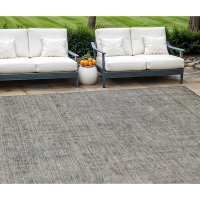 HomeRoots Southwestern Transitional Rectangle Outdoor Rug