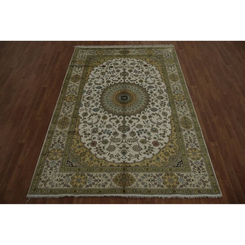 Hand Knotted Oriental Silk Carpet Traditional Floral Beige & Ivories Kashmir Area Rug - 8' 11'' X 5' 11''