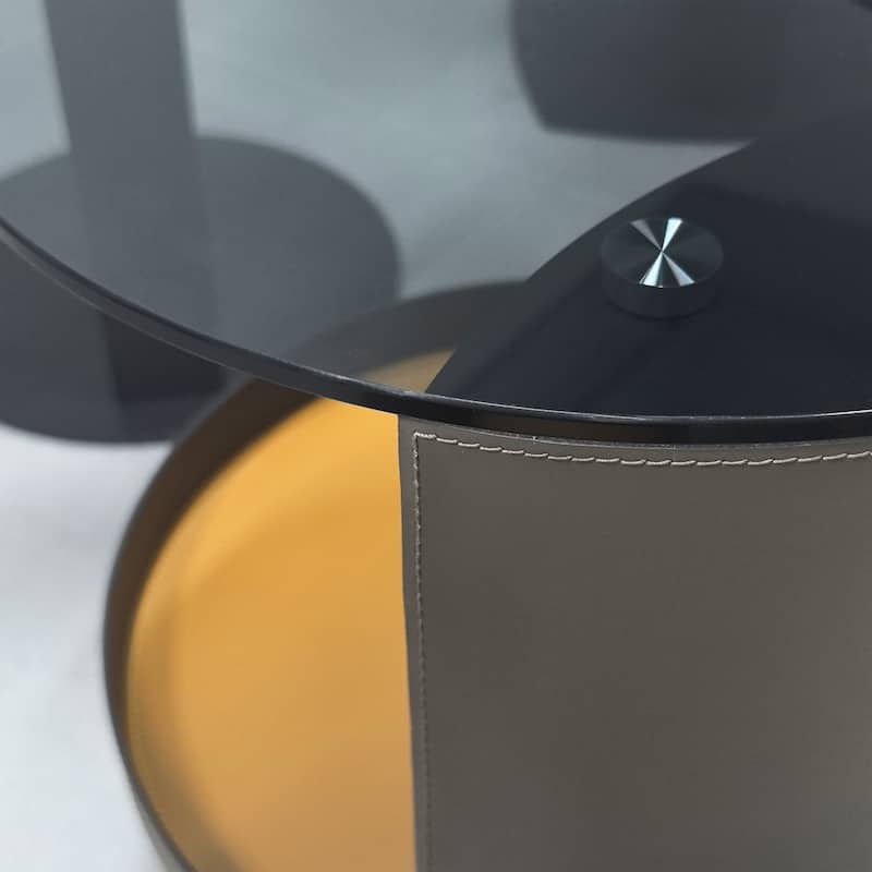 2-Tier Round Side Table Tempered Glass Top Handicraft Saddle Leather Basket