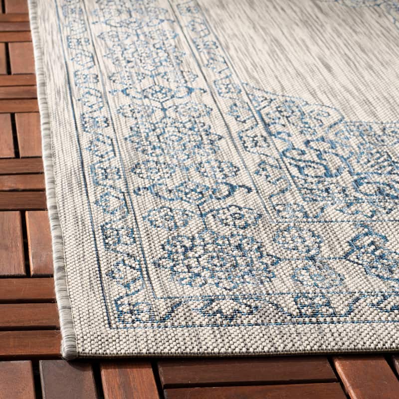 SAFAVIEH Courtyard Maralyn Indoor/ Outdoor Waterproof Patio Backyard Rug