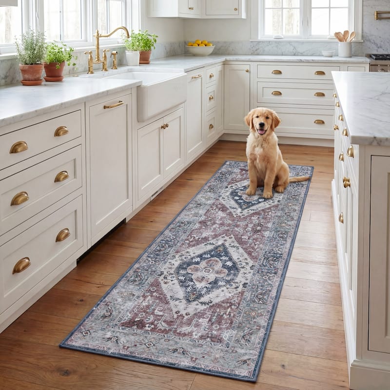 SAFAVIEH Tucson Machine Washable Slip Resistant Mettie Oriental Distressed