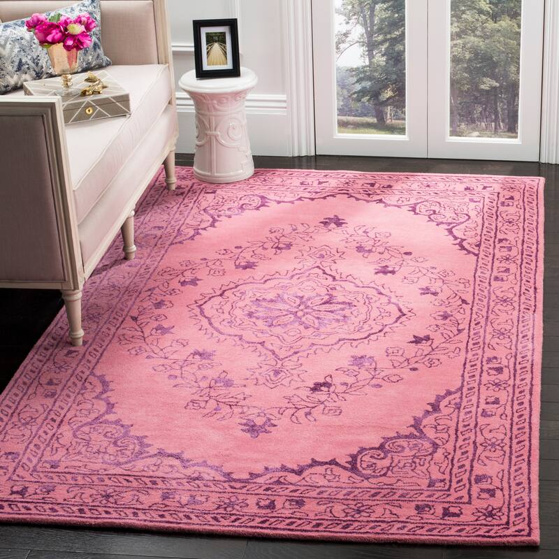 SAFAVIEH Handmade Glamour Gudmundina Modern Viscose Rug