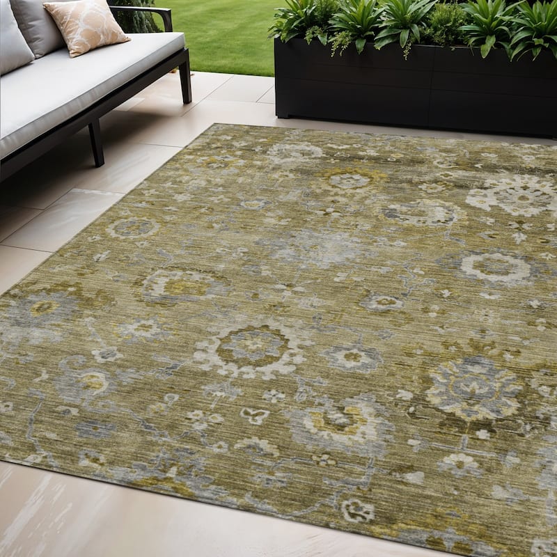 HomeRoots Floral Traditional Rectangle Outdoor Rug - 5' X 8'