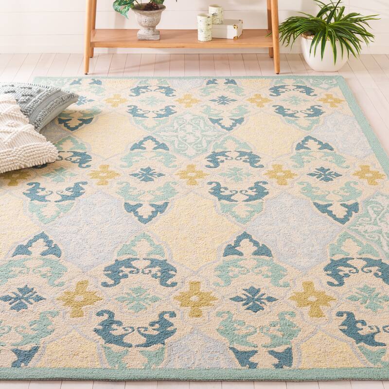 SAFAVIEH Handmade Chelsea Sabrija French Country Wool Rug