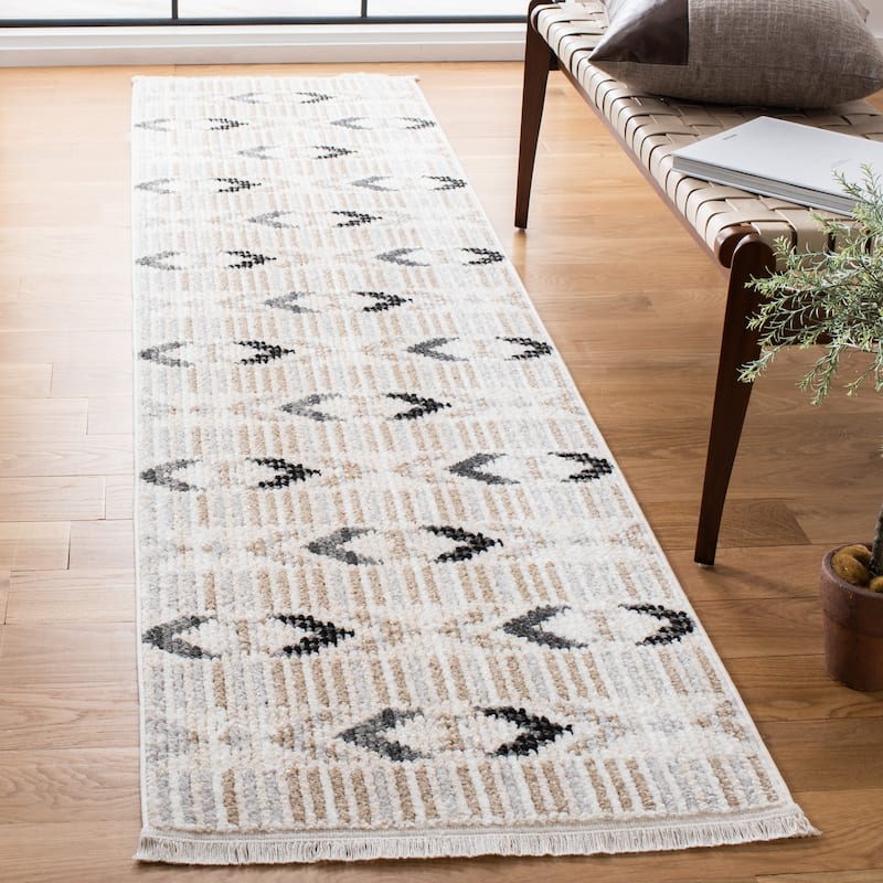 SAFAVIEH Sedona Liivia Boho Tribal Fringe Rug