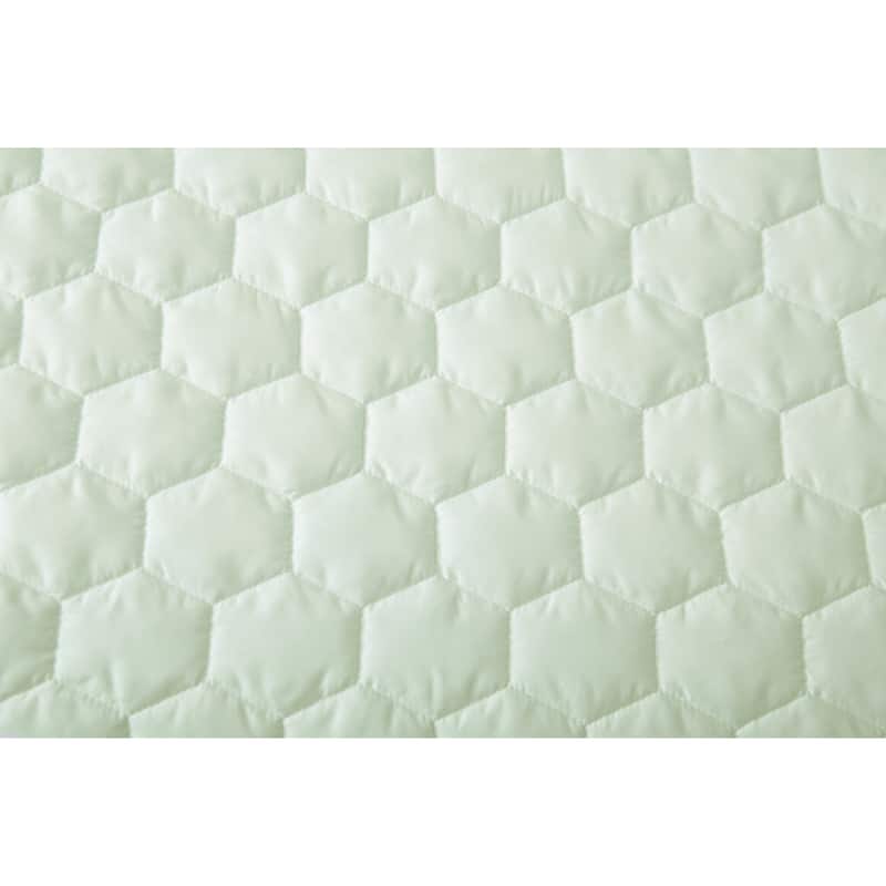 Better Style Home Microfiber Honeycomb Quilt Sets
