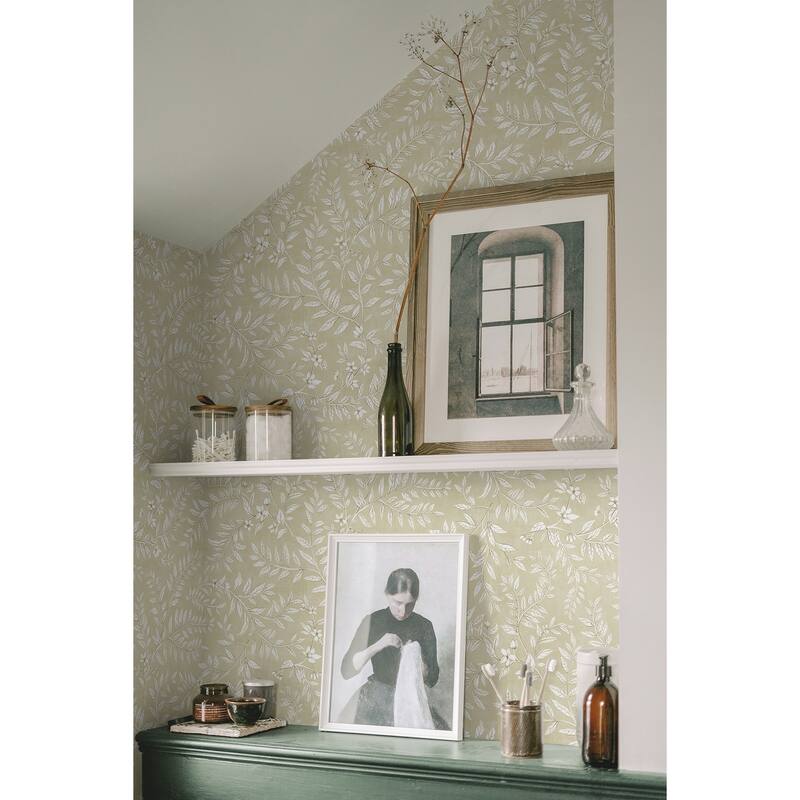 Daisy Bennett Designs Vining Leaf Trail Premium Matte Non-Woven Peel and Stick Wallpaper