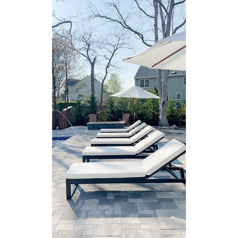 SAFAVIEH Outdoor Kaliyah Solid Wood Chaise Lounge Chair - 25Wx81Dx37H