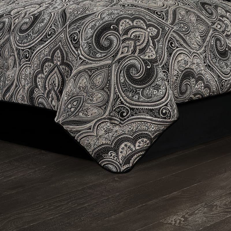 Davinci Comforter Set
