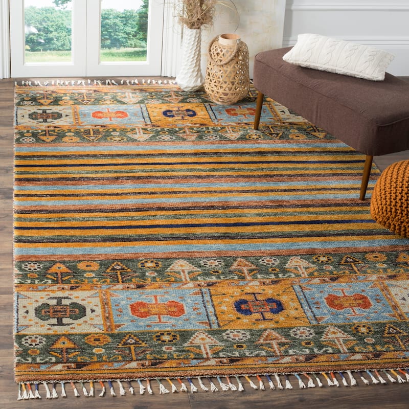 SAFAVIEH Hand-knotted Nomad Femmy Southwestern Tribal Wool Rug - 9' x 12' - Multi