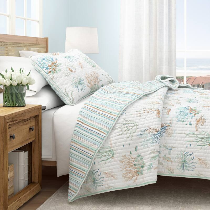 Linery & Co. Cotton Stitched Reversible Coastal 3 Piece Quilt and Sham Set - Aqua Grove - King