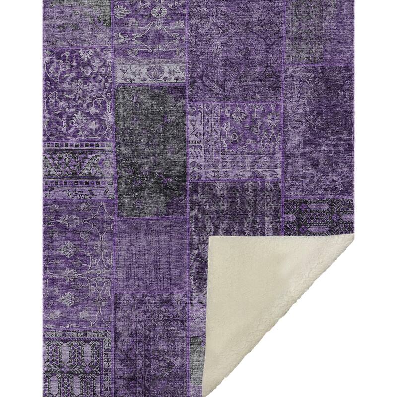 Premium Machine Washable Traditional Patchwork Sherpa Throw Blanket