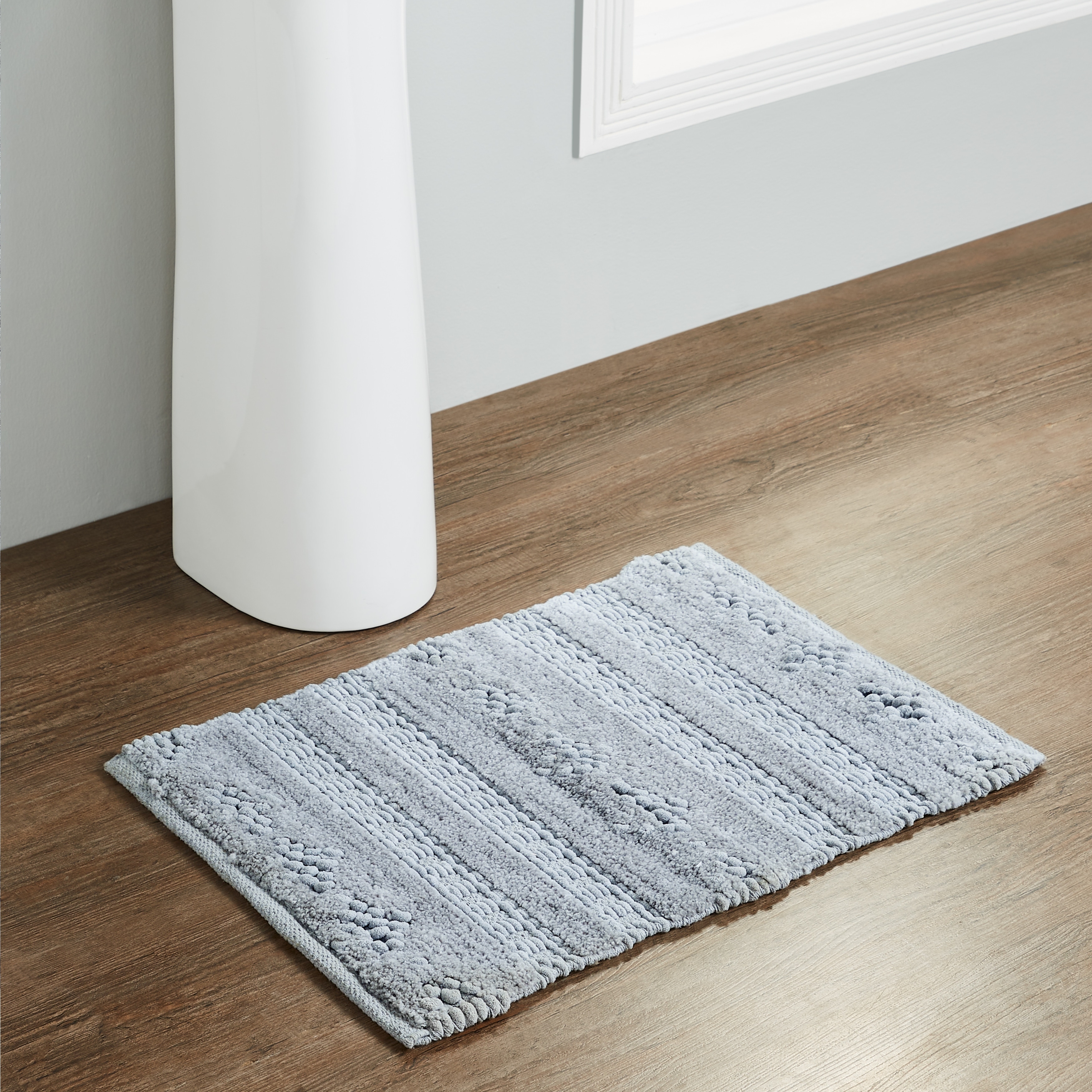 Bathroom Rugs Bath Mats Sets Super Absorbent Chenille Striped Bath Mats Non  Skid Machine Wash Dry Rugs for Bathroom Floor - China Mat and Carpet price