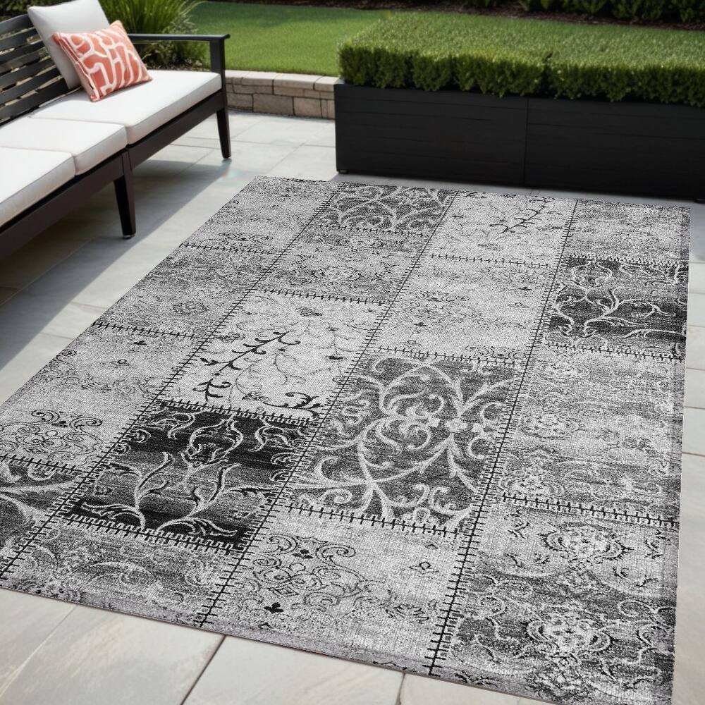 Garo Patchwork Weather Resistant Blended Style Outdoor Rug
