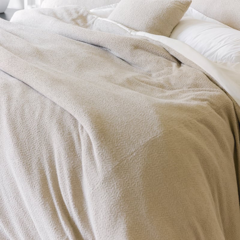 Jennifer Adams Chunky Super Soft Boucle Comforter