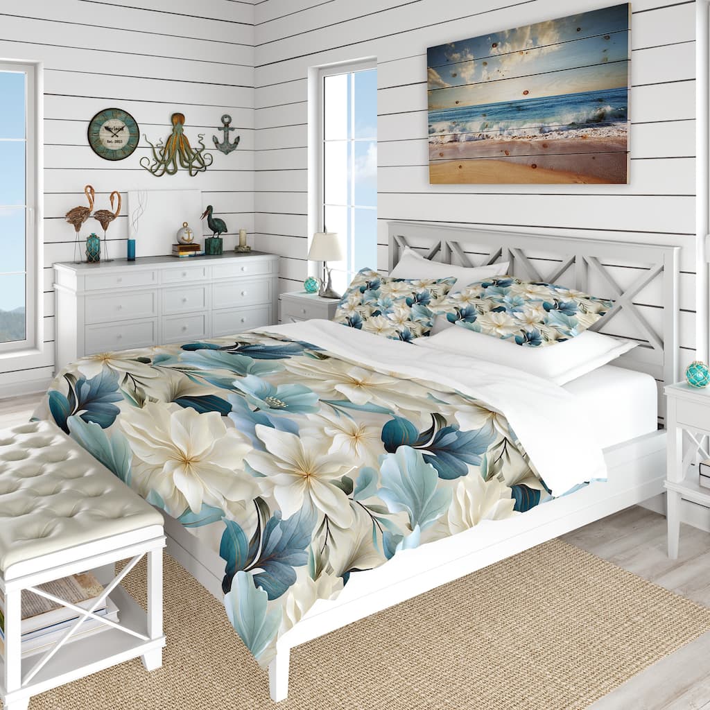 Designart "Coastal Symphony Tropical Pattern" Beige Tropical - Bed Cover Set With Shams