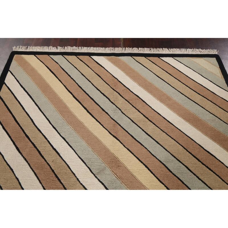 Contemporary Nepalese Vegetable Dye Area Rug Hand-knotted Wool Carpet - 6'1" x 8'10"