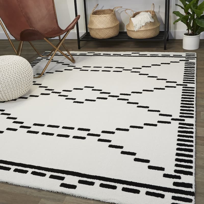 Hadden Contemporary Area Rug - 5'3" x 7' - White - Rectangle