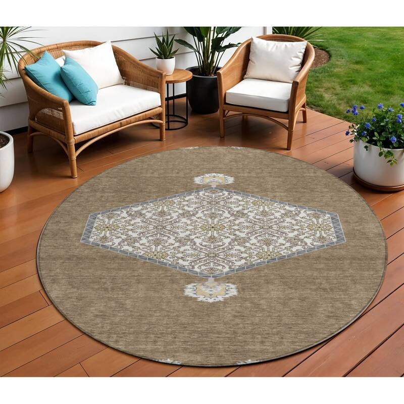 HomeRoots Oriental Traditional Rectangle Outdoor Rug - 8' Round