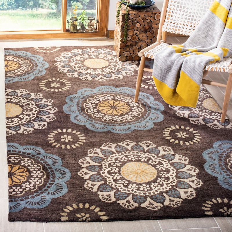 SAFAVIEH Handmade Wyndham Tangela Modern Wool Rug - 5' x 8' - Eggplant/Multi